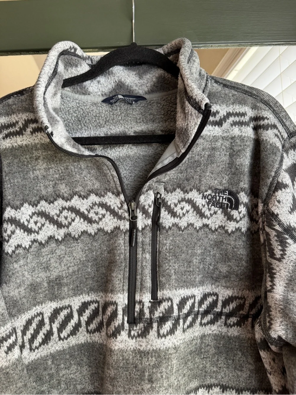 The North Face Gordon Lyons 1/4 Zip Fleece Pullover Mens XXL Gray Aztec Tribal